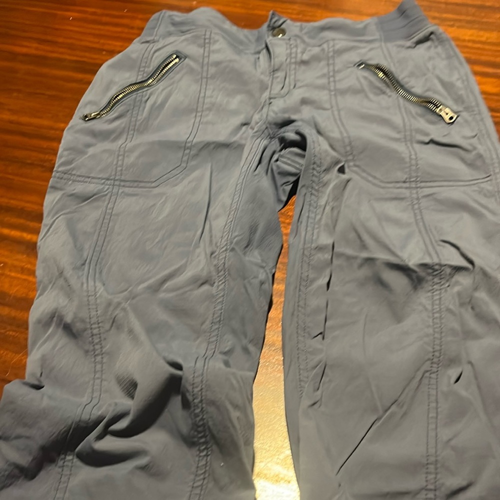 Athleta cropped scramble pants, size 4